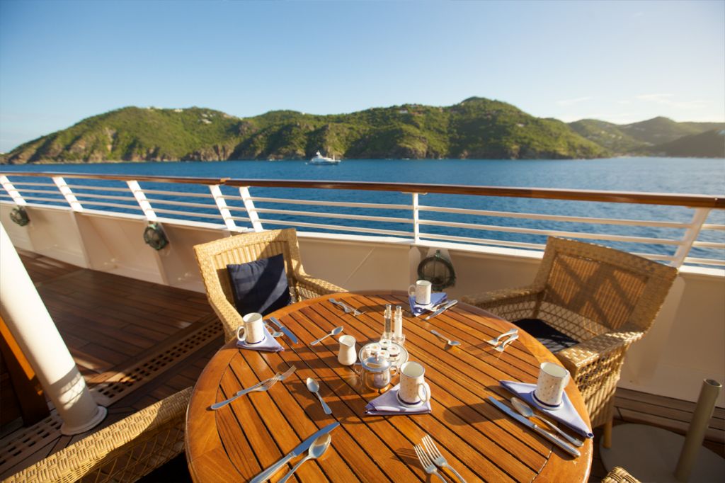 Open eetruimte met zeezicht, Xclusive Barbados, Luxe Yacht Cruise Barbados, Cruises, Jacht, Caraïbisch, Caribbean Cruise, SeaDream Yacht Cruise