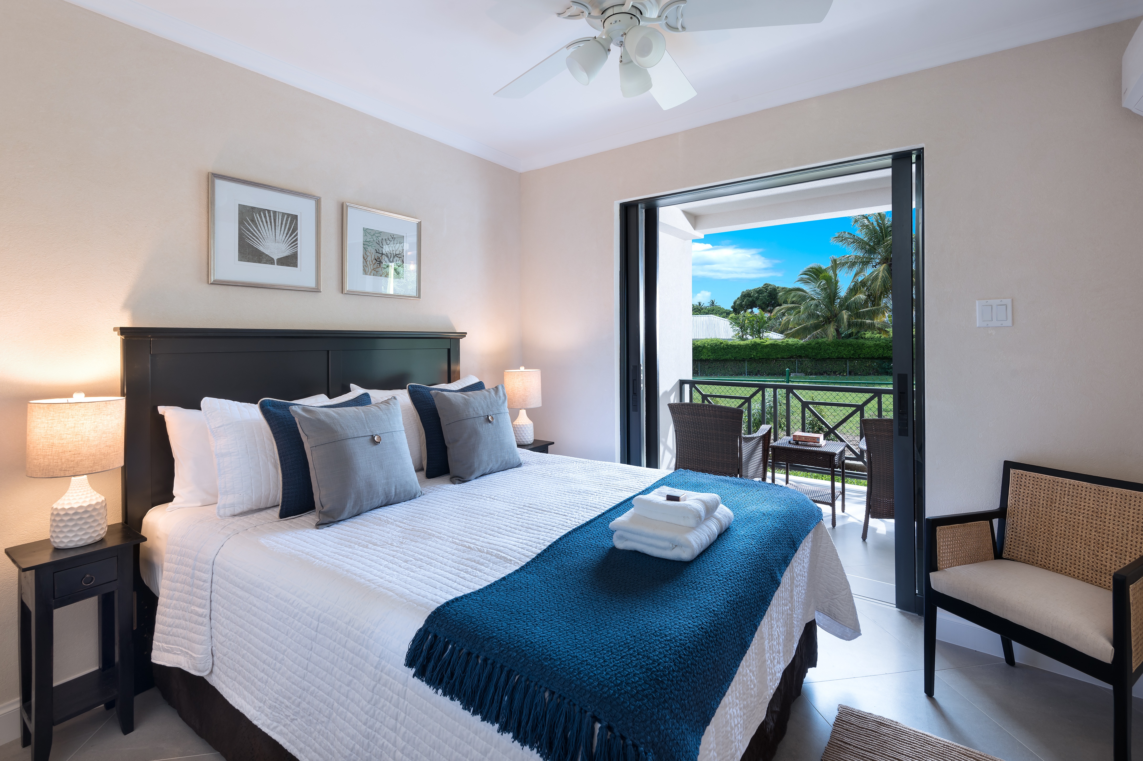 slaapkamer met uitzicht, Barbados vakantie, barbados, luxe appartement barbados,st. james, 2 of 4 personen