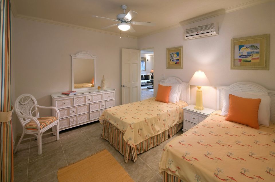 Slaapkamer met twee eenpersoonsbed, luxe appartement, 2 personen, 4 personen, Paynes Bay Barbados