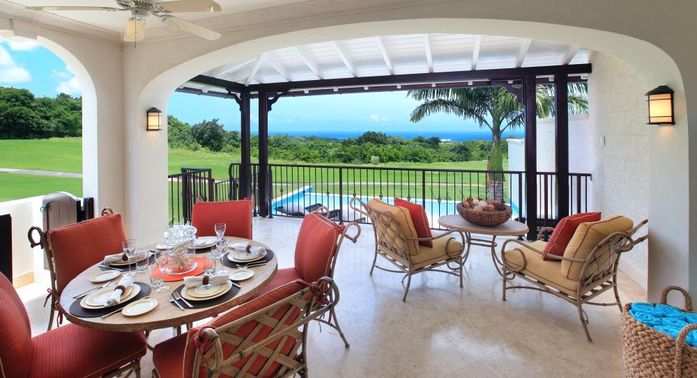 Ruim terras met zitplaatsen, Golf villa, 6 personen, Apes Hill Club, St. James Barbados  