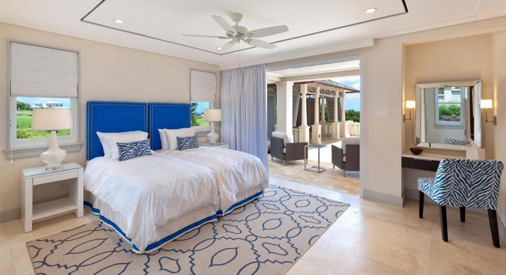 Slaapkamer met twee eenpersoonsbedden, 10 personen, Saint James Barbados, golf vakantievilla