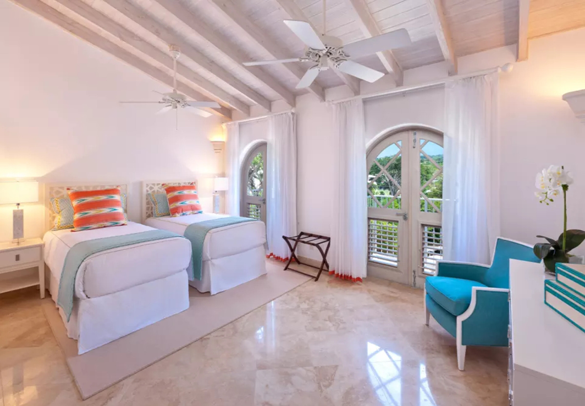 Slaapkamer met twee eenpersoonsbedden, 10 personen, Resortvilla, Noord-West kust van Barbados 