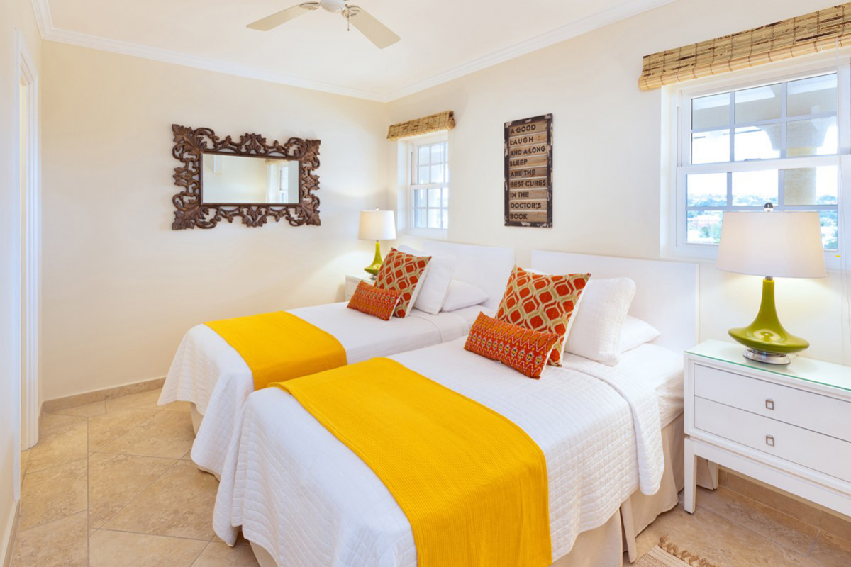 Slaapkamer met twee eenpersoonsbed, 6 personen, resortvilla aan zee, Dover strand, Barbados